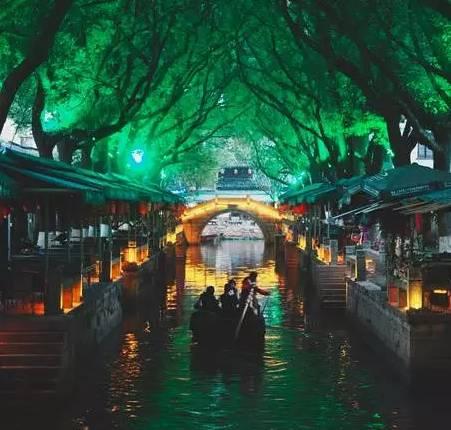 自闭症与孤独症是一样的吗？他们是否会排斥他人的靠近？游戏画面