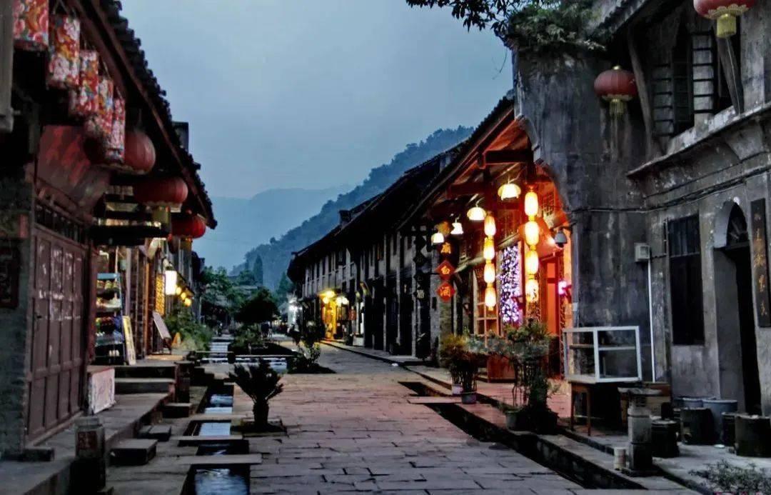 谁来写一篇对刘德华的感想